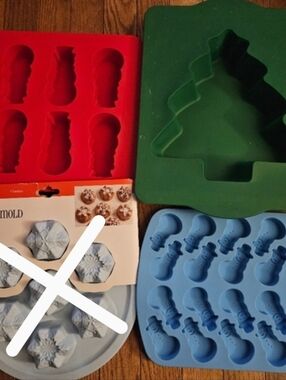 Silicone MOLDS Snowman Christmas Tree Muffins Cake (Snowflake Is Not Available)